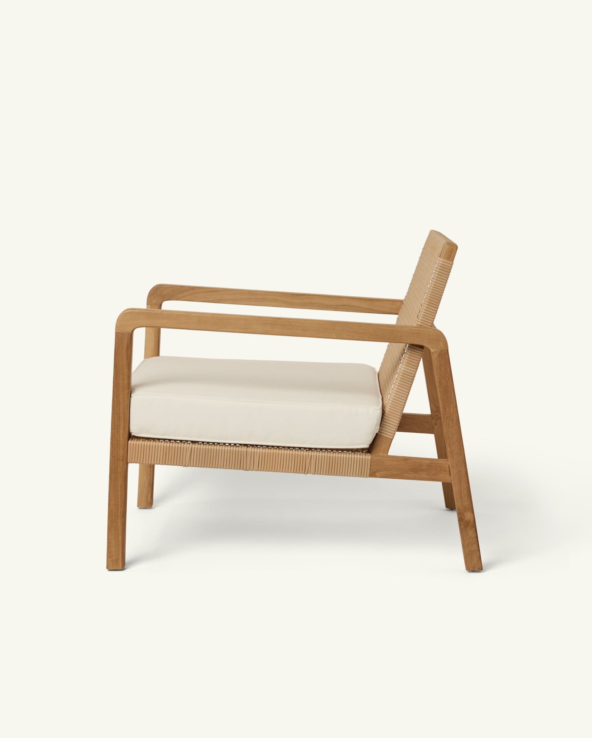 lounge by pure salt